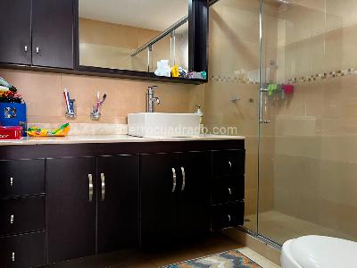 Casa de 5 alcobas en venta en Envigado, Envigado, 240 m² · foto 15 de 16