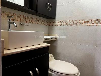 Casa de 5 alcobas en venta en Envigado, Envigado, 240 m² · foto 16 de 16