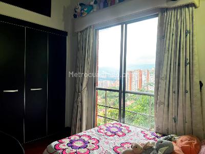 Casa de 5 alcobas en venta en Envigado, Envigado, 240 m² · foto 8 de 16