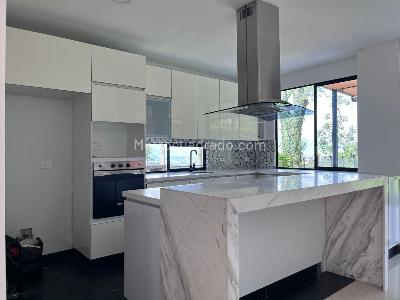 Casa de 3 alcobas en venta en Envigado, Envigado, 226 m² · foto 5 de 20
