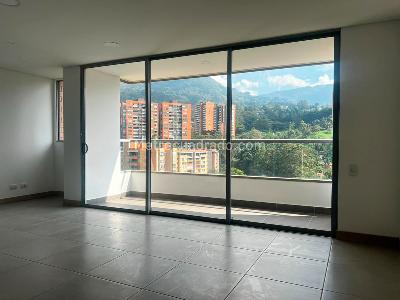 Apartamento de 2 alcobas en arriendo en Envigado, Envigado, 84 m² · foto 4 de 17