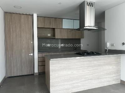Apartamento de 2 alcobas en arriendo en Envigado, Envigado, 84 m² · foto 9 de 17