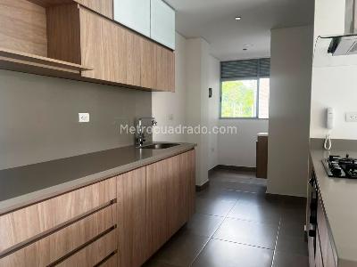 Apartamento de 2 alcobas en arriendo en Envigado, Envigado, 84 m² · foto 8 de 20