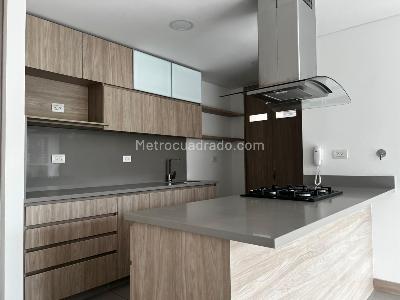 Apartamento de 2 alcobas en arriendo en Envigado, Envigado, 84 m² · foto 6 de 17