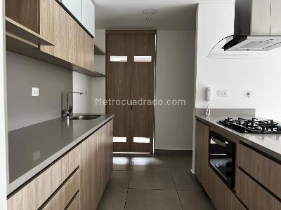 Apartamento de 2 alcobas en arriendo en Envigado, Envigado, 84 m² · foto 9 de 17