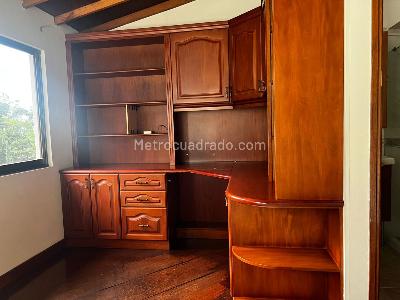 Casa de 3 alcobas en venta en El Poblado, Medellín, 190 m² · foto 8 de 18