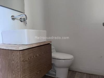 Apartamento en arriendo en El Poblado, Medellín · foto 18 de 19