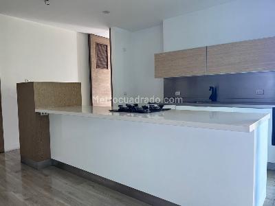 Apartamento en arriendo en El Poblado, Medellín · foto 6 de 19