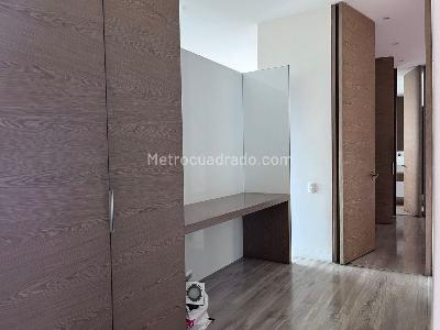 Apartamento en arriendo en El Poblado, Medellín · foto 8 de 19