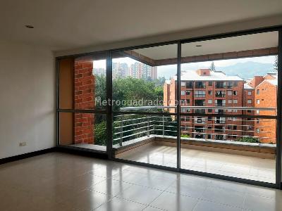 Apartamento en arriendo en Envigado, Medellín · foto 3 de 20
