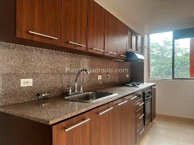 Apartamento en arriendo en Envigado, Medellín · foto 6 de 20