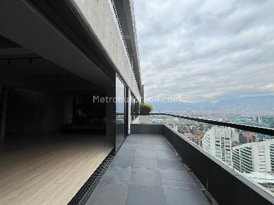 Apartamento de 1 alcoba en venta en El Poblado, Medellín, 249 m² · foto 18 de 18