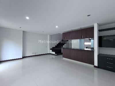 Casa de 3 alcobas en venta en Envigado, Envigado, 152 m² · foto 2 de 20