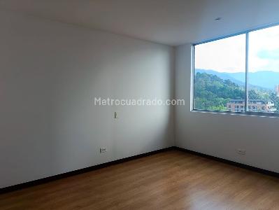 Apartamento de 3 alcobas en arriendo en El Poblado, Medellín, 135 m² · foto 10 de 17