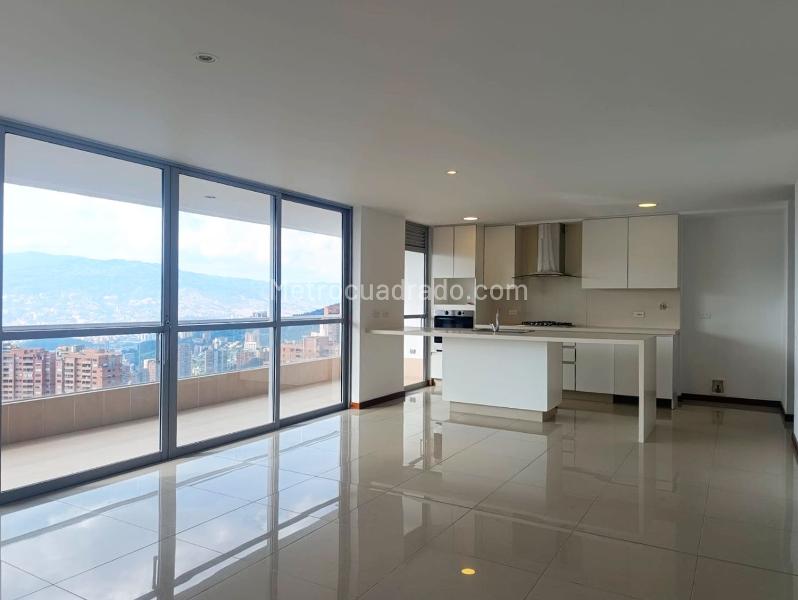 Modern 3BR Apartment with Panoramic Terrace in El Poblado - 2