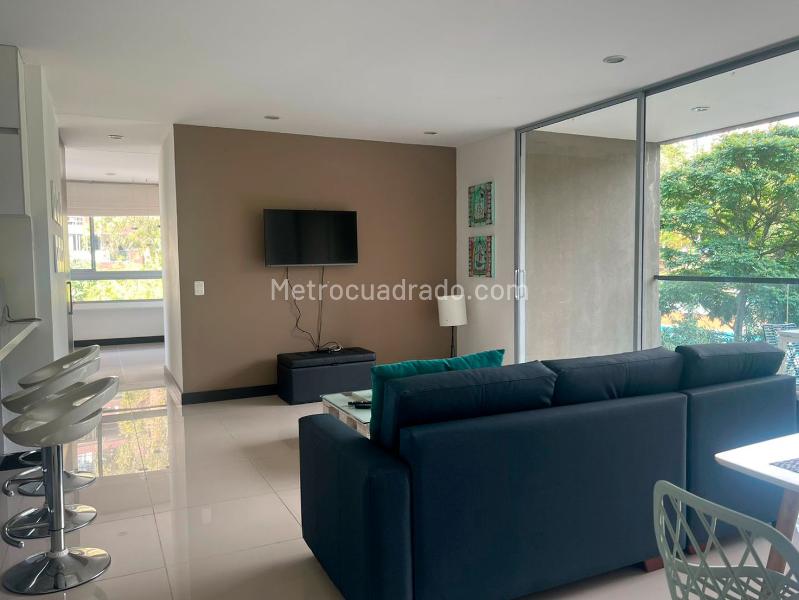 Apartamento Moderno de 2 Alcobas con Balcón en El Poblado - 6