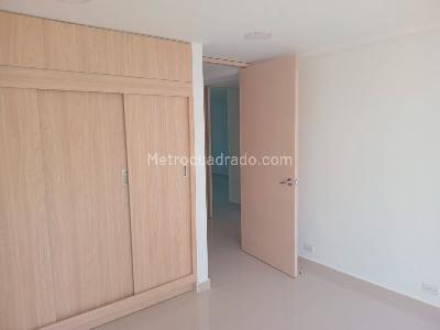 Apartamento de 3 alcobas en arriendo en Las Lomas, Medellín, 113 m² · foto 15 de 19