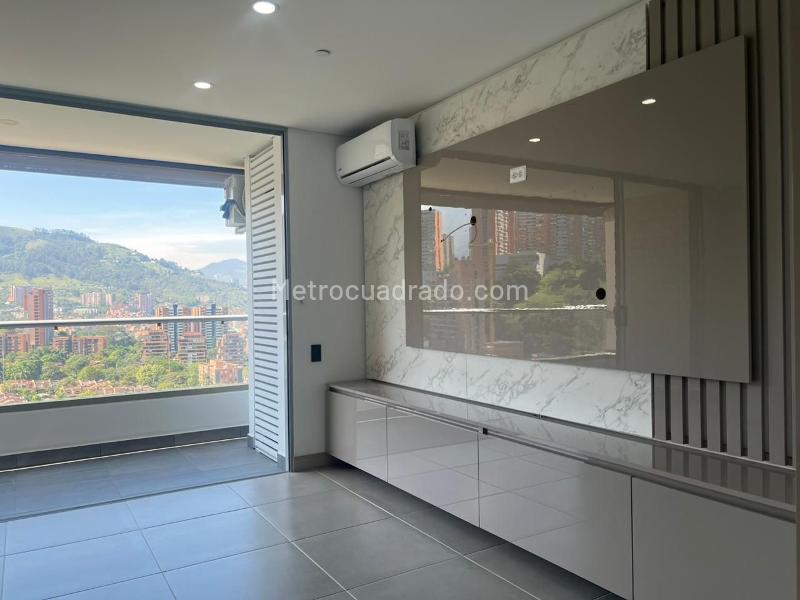 Modern 2BR Apartment in Envigado - 4