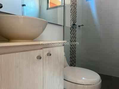 Apartamento de 2 alcobas en arriendo en Envigado, Envigado, 70 m² · foto 13 de 14