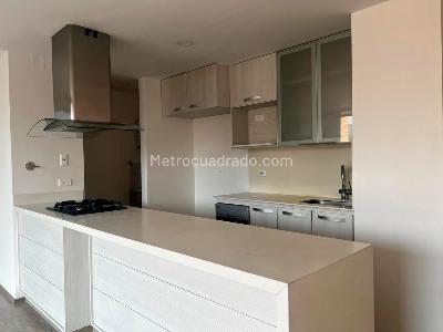Apartamento de 2 alcobas en arriendo en Envigado, Envigado, 70 m² · foto 6 de 14