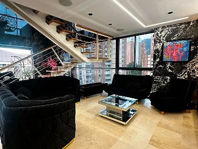 Apartamento en venta en El Poblado, Medellín · foto 2 de 10