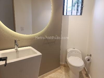 Apartamento de 3 alcobas en venta en El Poblado, Medellín, 230 m² · foto 16 de 20
