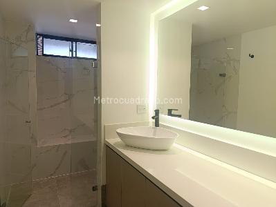 Apartamento de 3 alcobas en venta en El Poblado, Medellín, 230 m² · foto 17 de 20