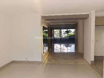 Apartamento de 3 alcobas en venta en El Poblado, Medellín, 230 m² · foto 3 de 20