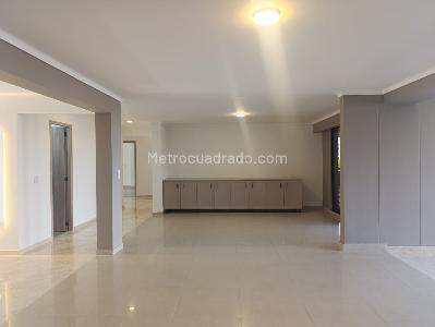 Apartamento de 3 alcobas en venta en El Poblado, Medellín, 230 m² · foto 4 de 20