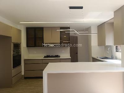 Apartamento de 3 alcobas en venta en El Poblado, Medellín, 230 m² · foto 9 de 20