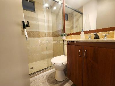 Apartamento de 3 alcobas en arriendo en El Poblado, Medellín, 149 m² · foto 17 de 18