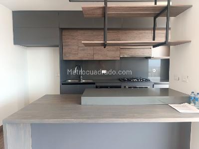Apartamento en arriendo en El Poblado, Medellín · foto 6 de 19