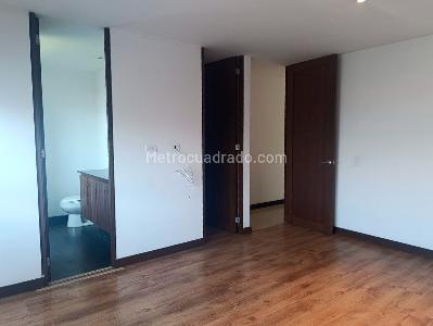 Apartamento de 3 alcobas en arriendo en El Poblado, Medellín, 147 m² · foto 10 de 19