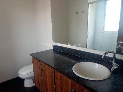 Apartamento de 3 alcobas en arriendo en El Poblado, Medellín, 147 m² · foto 18 de 19