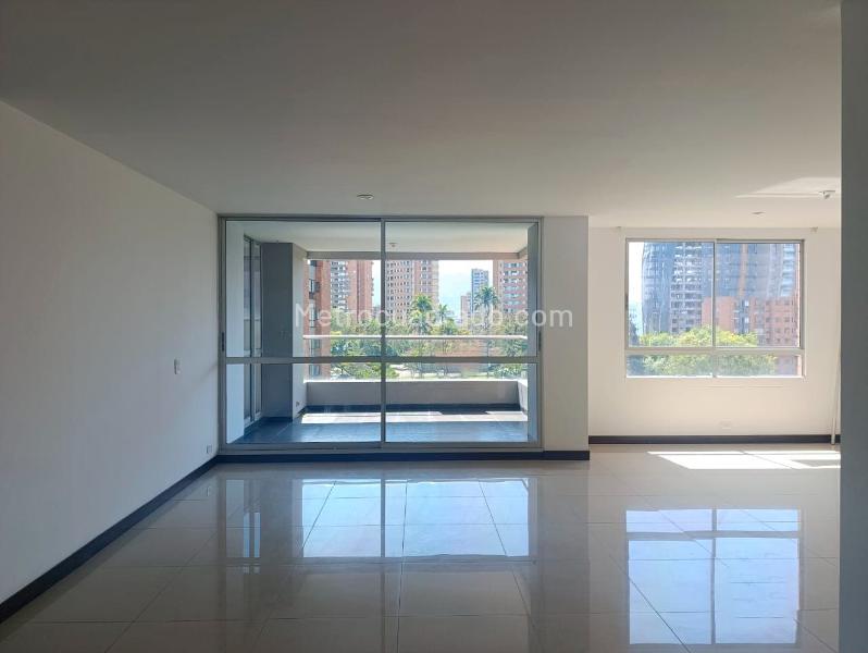 Modern 3BR Apartment in El Poblado