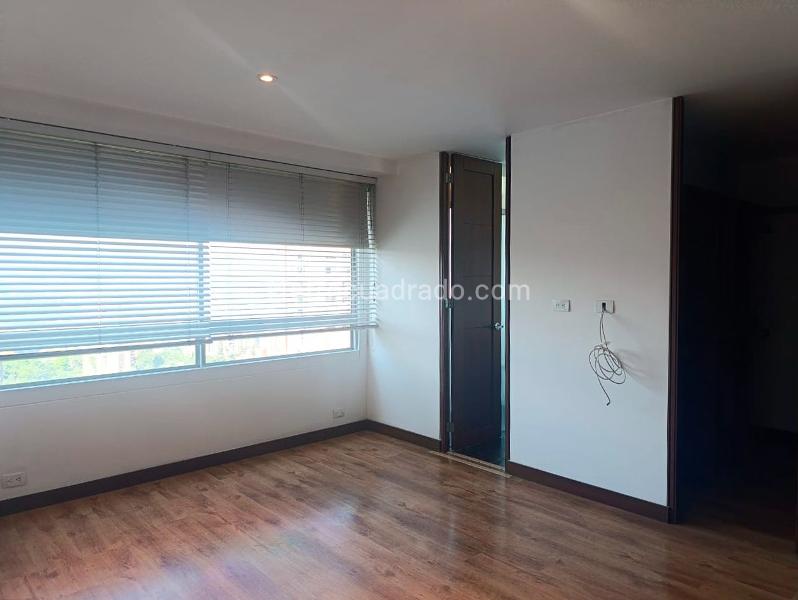 Modern 3BR Apartment in El Poblado - 8