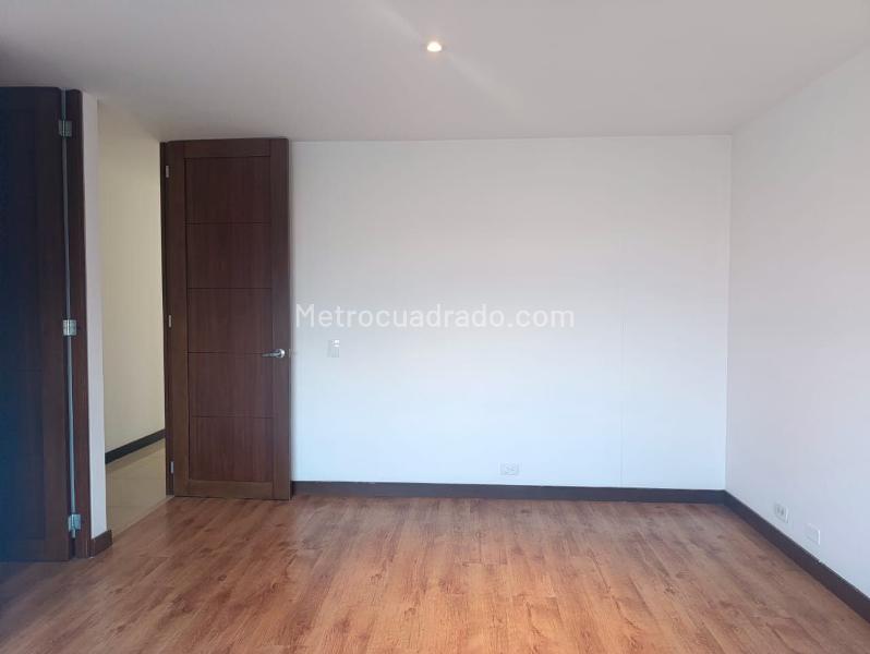 Modern 3BR Apartment in El Poblado - 9
