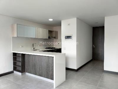 Apartamento de 2 alcobas en arriendo en Villa Carlota, Medellín, 78 m² · foto 3 de 18
