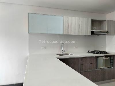 Apartamento de 2 alcobas en arriendo en Villa Carlota, Medellín, 78 m² · foto 7 de 18