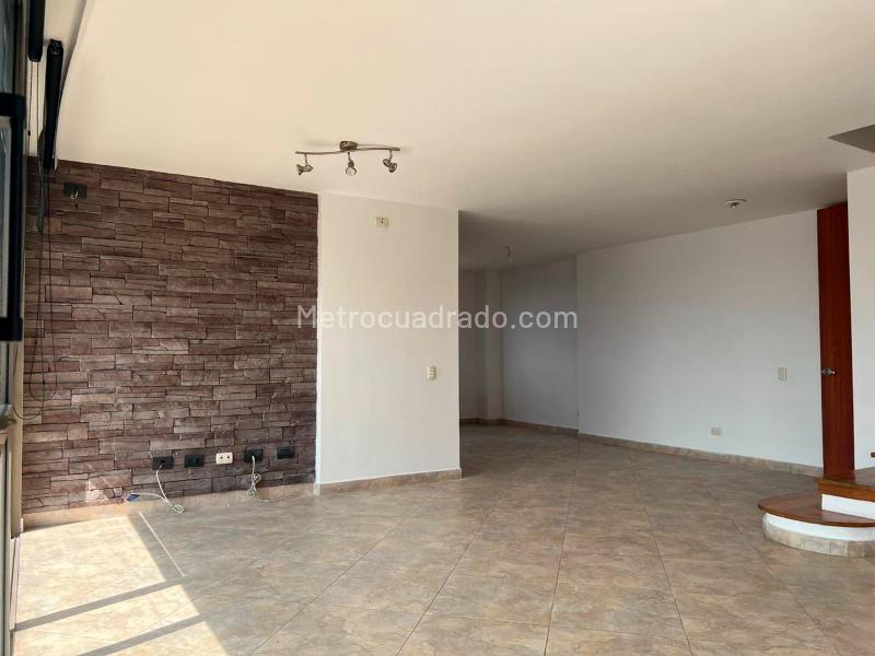 Modern 3BR Apartment in El Poblado - 2