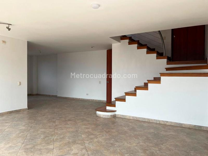 Modern 3BR Apartment in El Poblado - 3