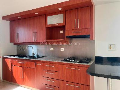 Apartamento de 3 alcobas en arriendo en El Poblado, Medellín, 114 m² · foto 7 de 20