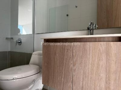 Apartamento de 2 alcobas en arriendo en Envigado, Envigado, 80 m² · foto 13 de 14