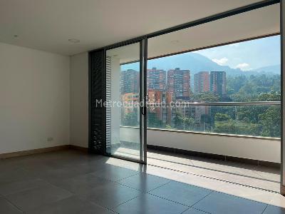 Apartamento de 2 alcobas en arriendo en Envigado, Envigado, 80 m² · foto 2 de 14