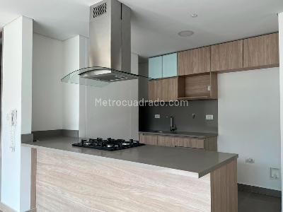 Apartamento de 2 alcobas en arriendo en Envigado, Envigado, 80 m² · foto 5 de 14
