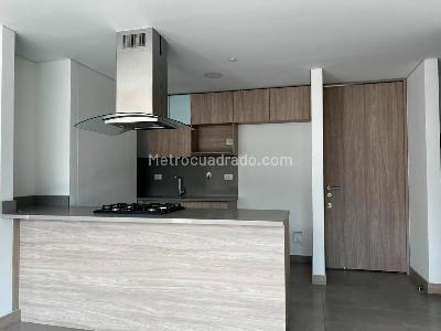 Apartamento de 2 alcobas en arriendo en Envigado, Envigado, 80 m² · foto 8 de 14