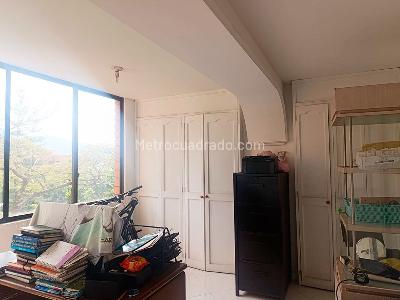 Apartamento de 3 alcobas en venta en El Poblado, Medellín, 200 m² · foto 11 de 14