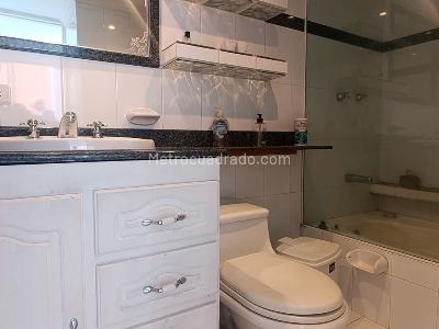Apartamento de 3 alcobas en venta en El Poblado, Medellín, 200 m² · foto 13 de 14