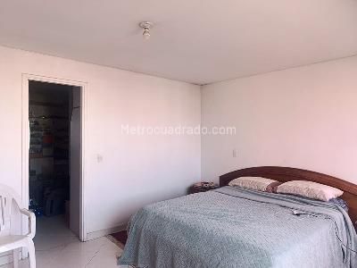 Apartamento de 3 alcobas en venta en El Poblado, Medellín, 200 m² · foto 8 de 14