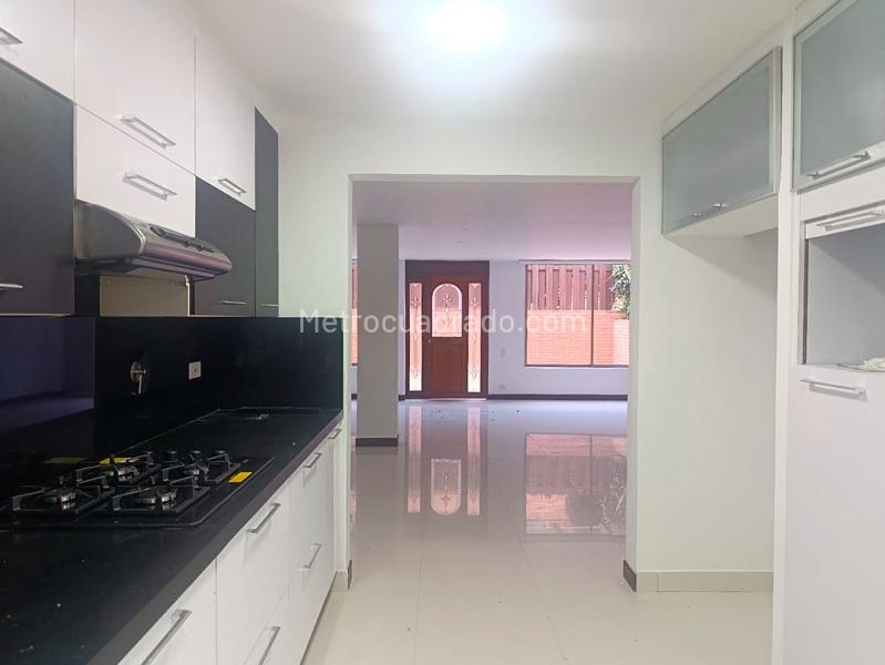 4BR House with Garden in El Poblado - 6